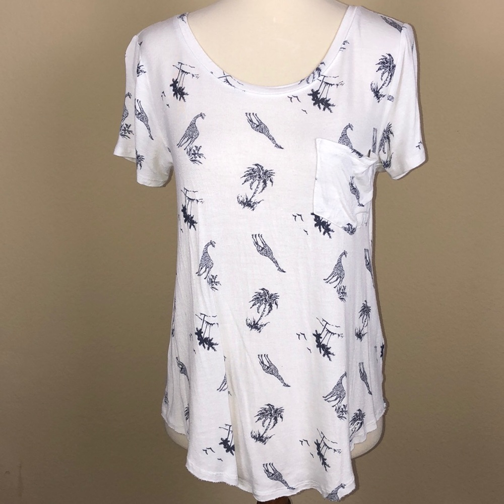Hollister Giraffe White & Navy Pocketed T-Shirt - Size XS